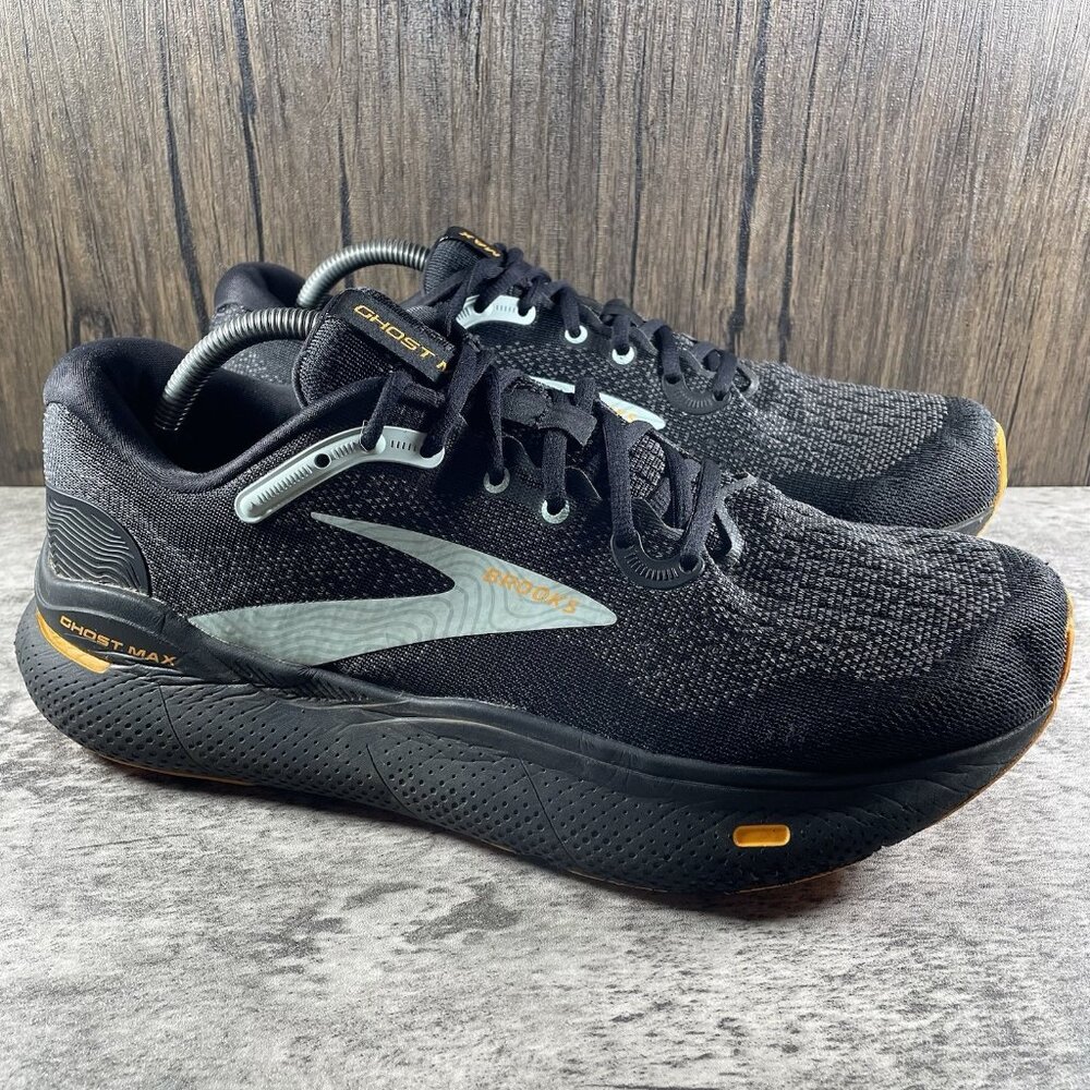 Brooks Ghost Max in Black